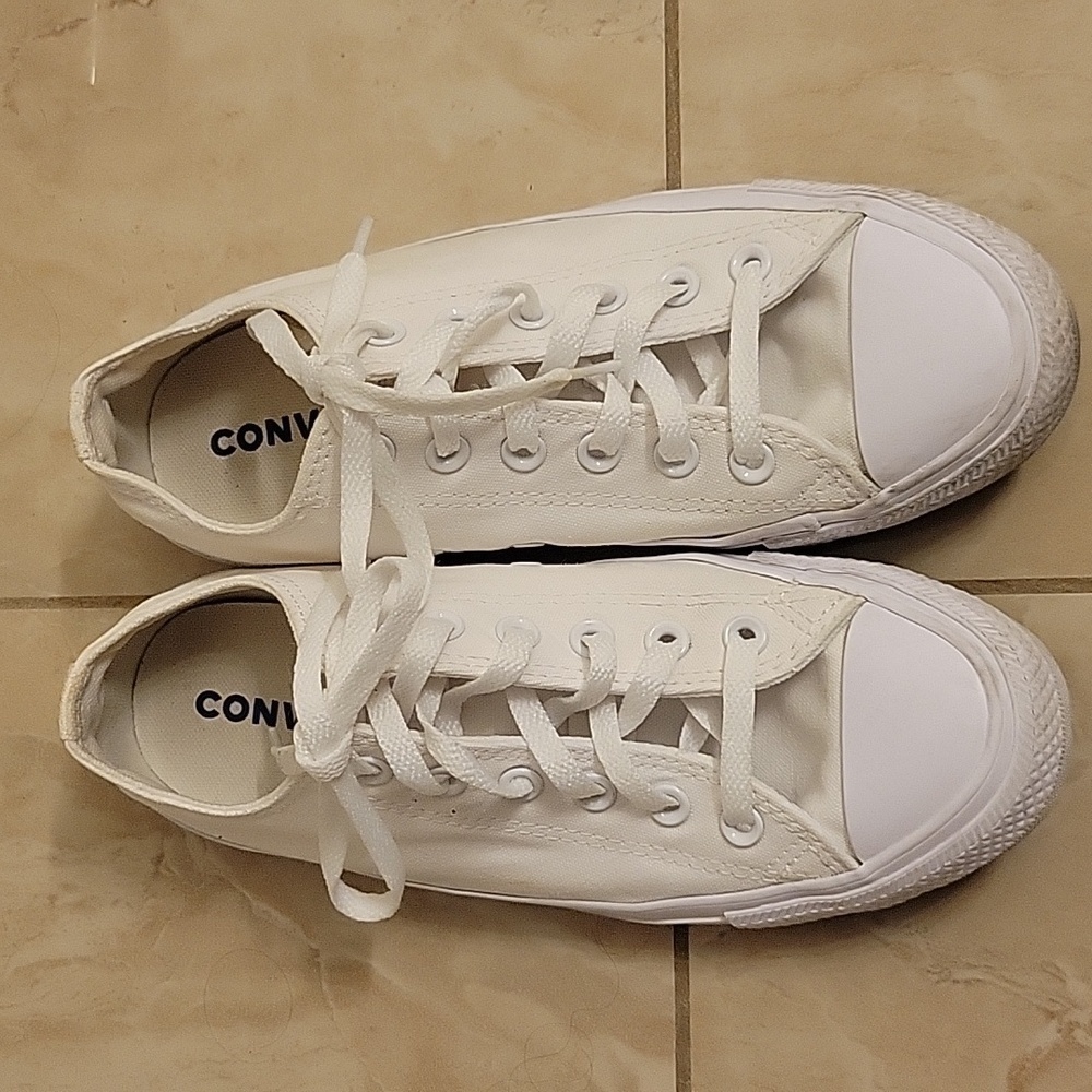 CONVERSE CHUCK TAYLOR ALL STAR SNEAKERS WOMEN'S 8.5 MEN'S  6.5